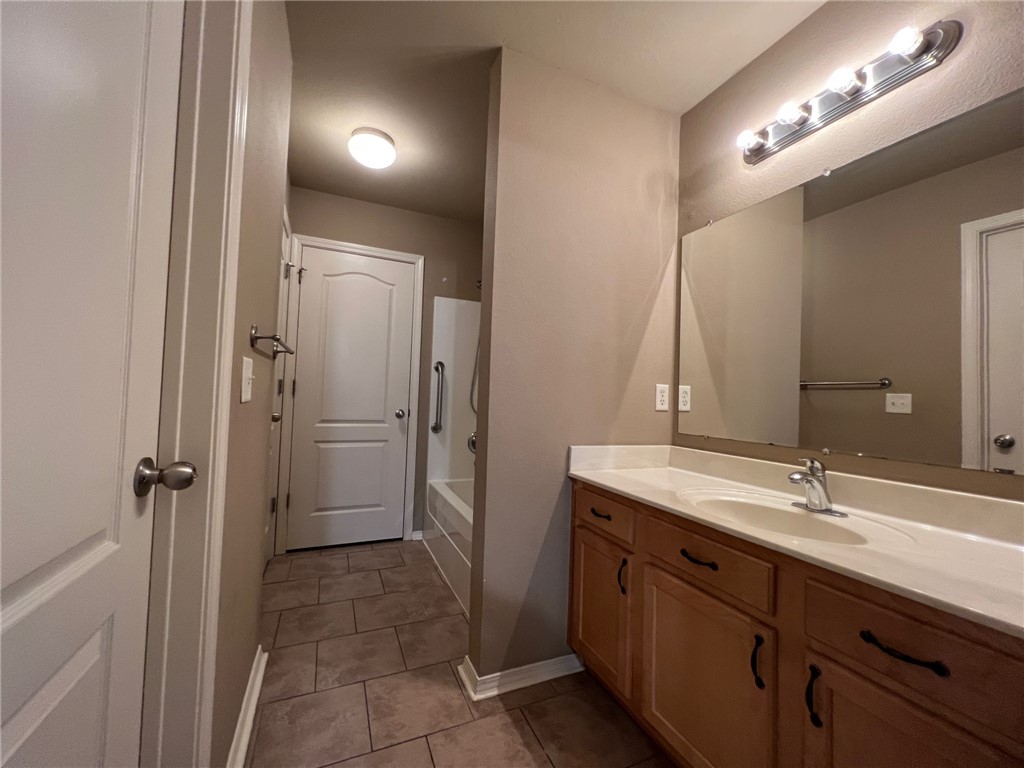 Riverwalk Farm Estate Ph I Bentonville - Residential Lease