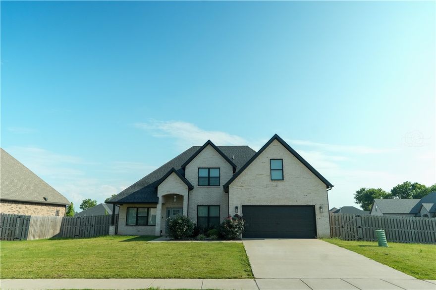 Experience the perfect fusion of contemporary style and everyday comfort in this thoughtfully designed home, located in the highly desirable Quail Hollow neighborhood. Set on an oversized lot, this residence features a spacious open floor plan ideal for both entertaining and relaxed living.
From the high-end finishes to the numerous upgrades throughout includes equipped steam bath in the master shower, every detail has been carefully selected to create a space that’s as functional as it is beautiful.  Whether you’re a first-time buyer or looking for a peaceful retreat to call your own, this home delivers the ideal balance of sophistication and warmth.

Unbeatable Location:
Enjoy the convenience of being just minutes from everything Northwest Arkansas has to offer—less than 5 miles to XNA National Airport, Downtown Bentonville, the Walmart Home Office,  Walmart AMP.
Don’t miss this opportunity to own a truly exceptional home in one of Bentonville’s most sought-after communities.