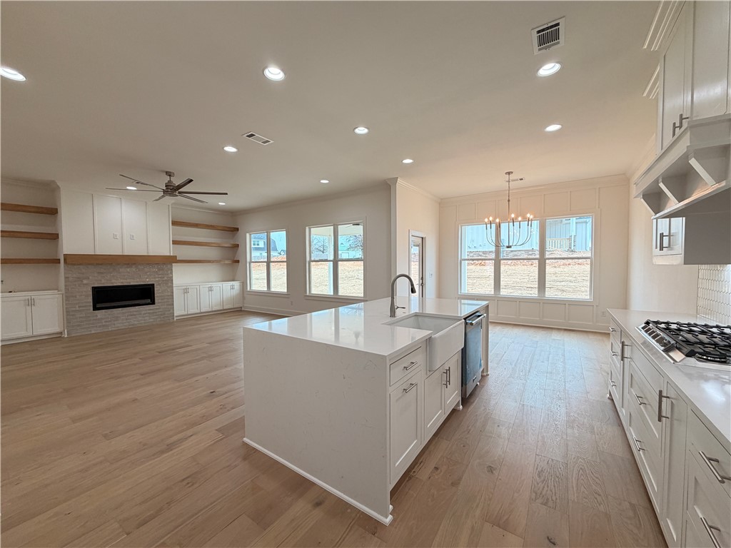 Crescent View - Residential