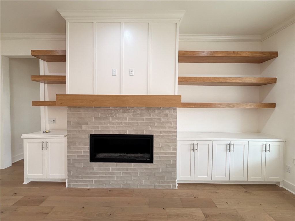 Crescent View - Residential