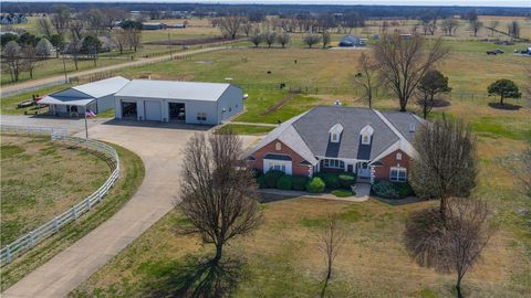 Photo of 23535 Highway 12, Gentry, AR 72734 (MLS # 1338119)