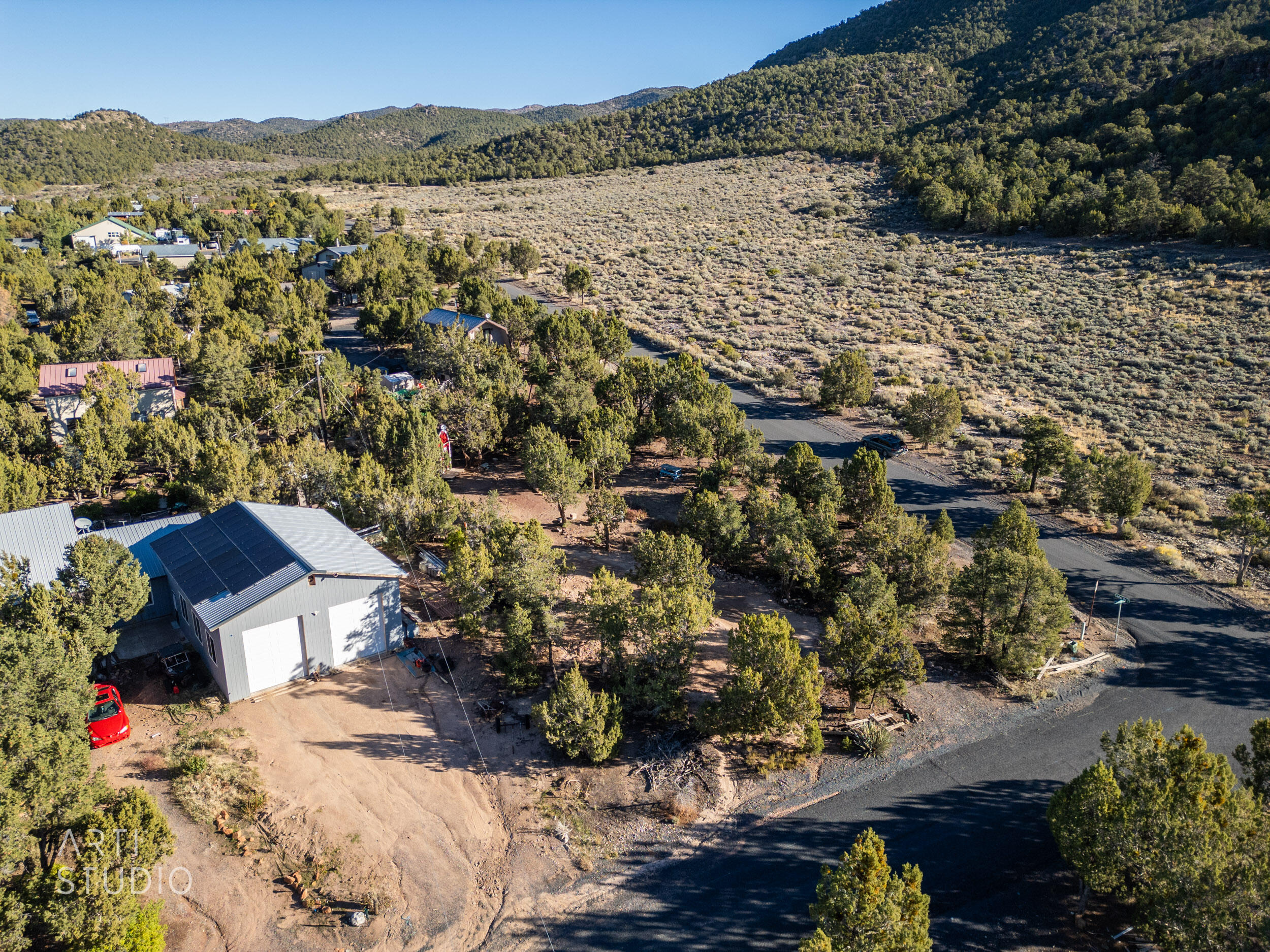 DIXIE DEER ESTATES - Land