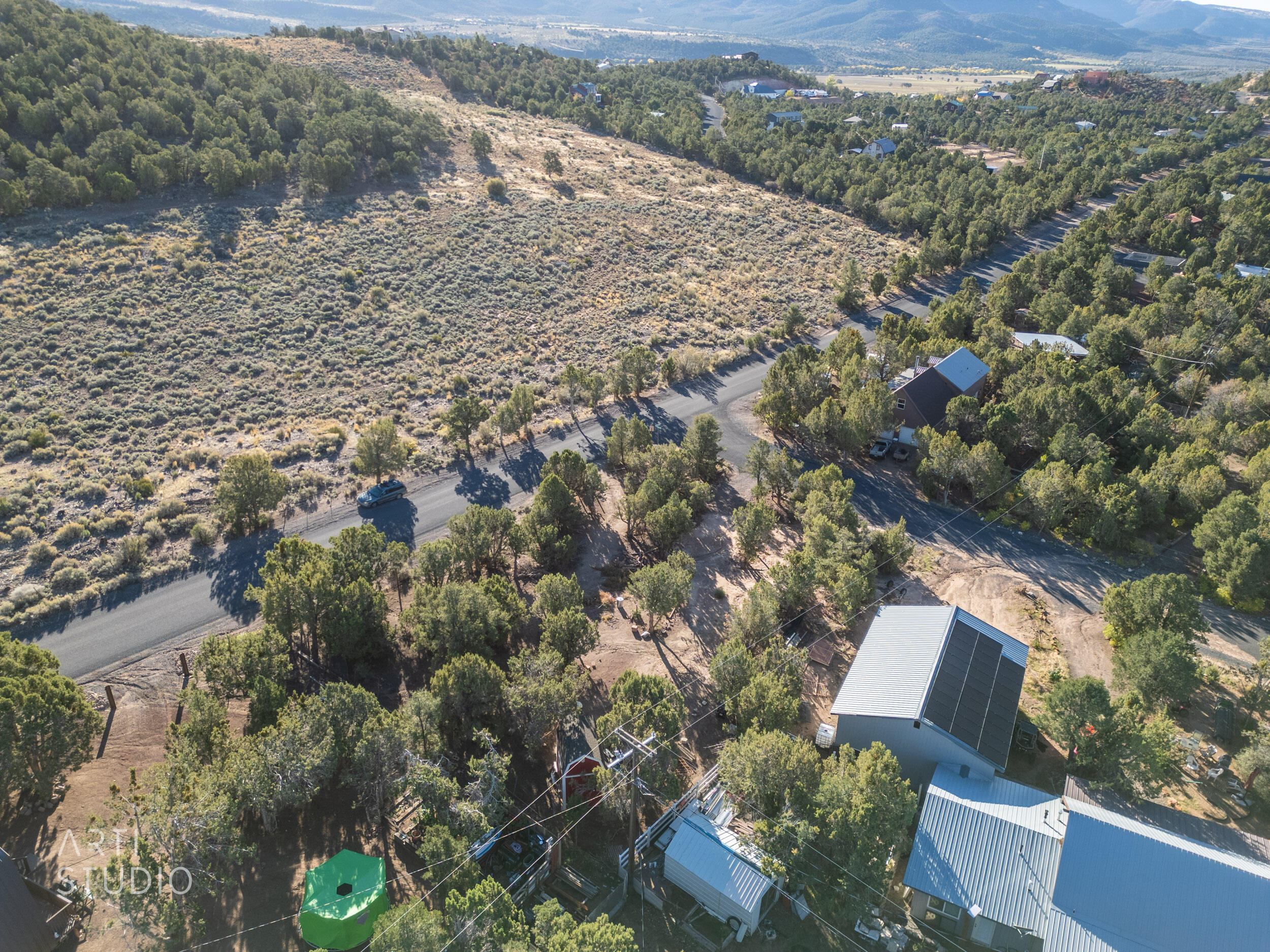 DIXIE DEER ESTATES - Land