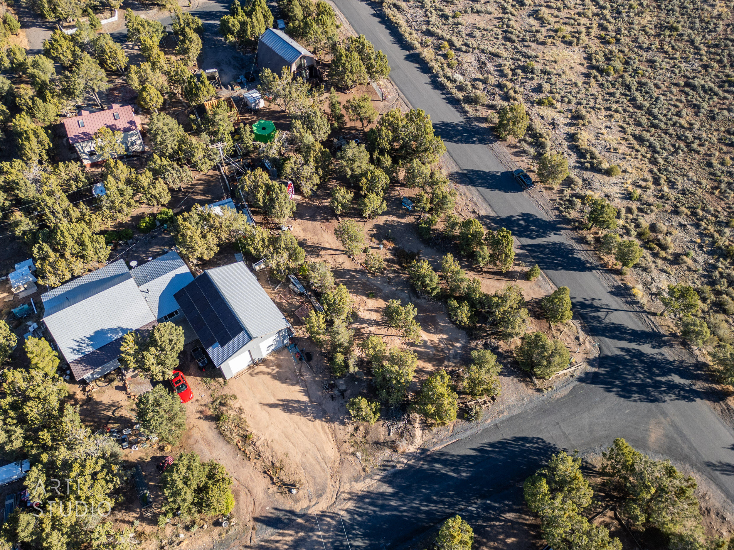 DIXIE DEER ESTATES - Land