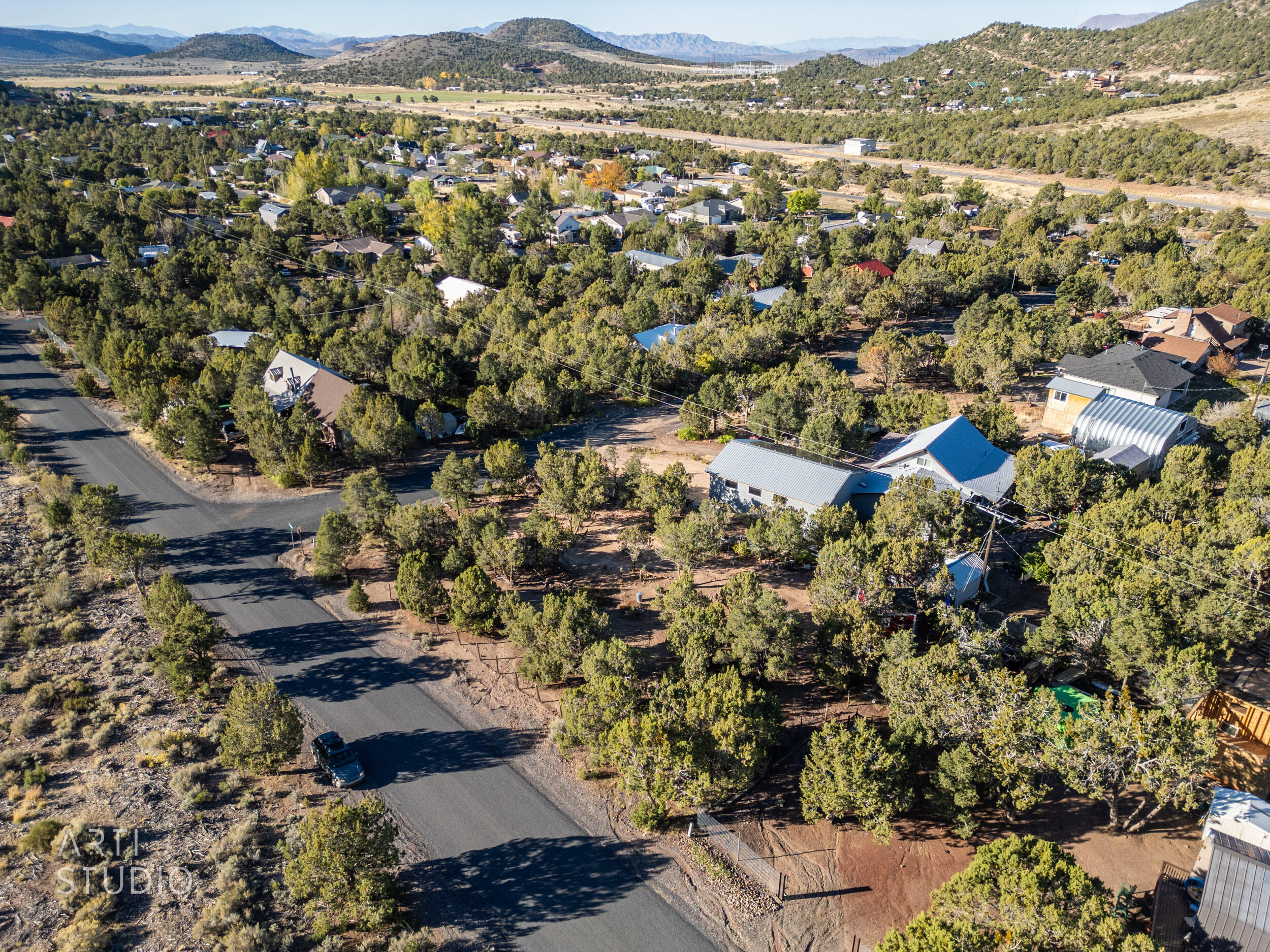 DIXIE DEER ESTATES - Land