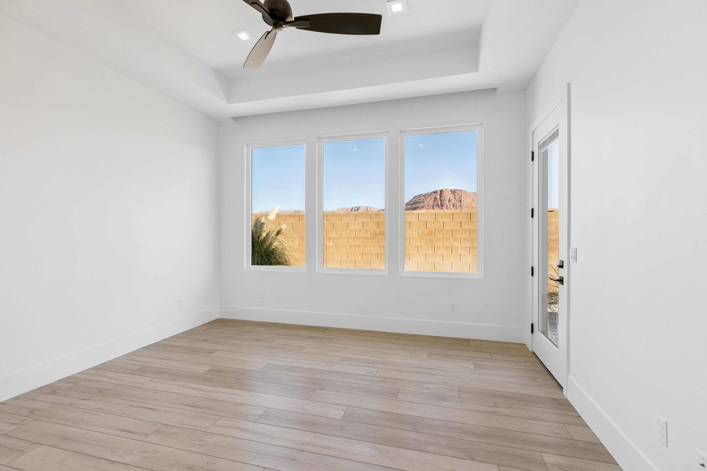 RED MOUNTAIN TERRACE - Residential