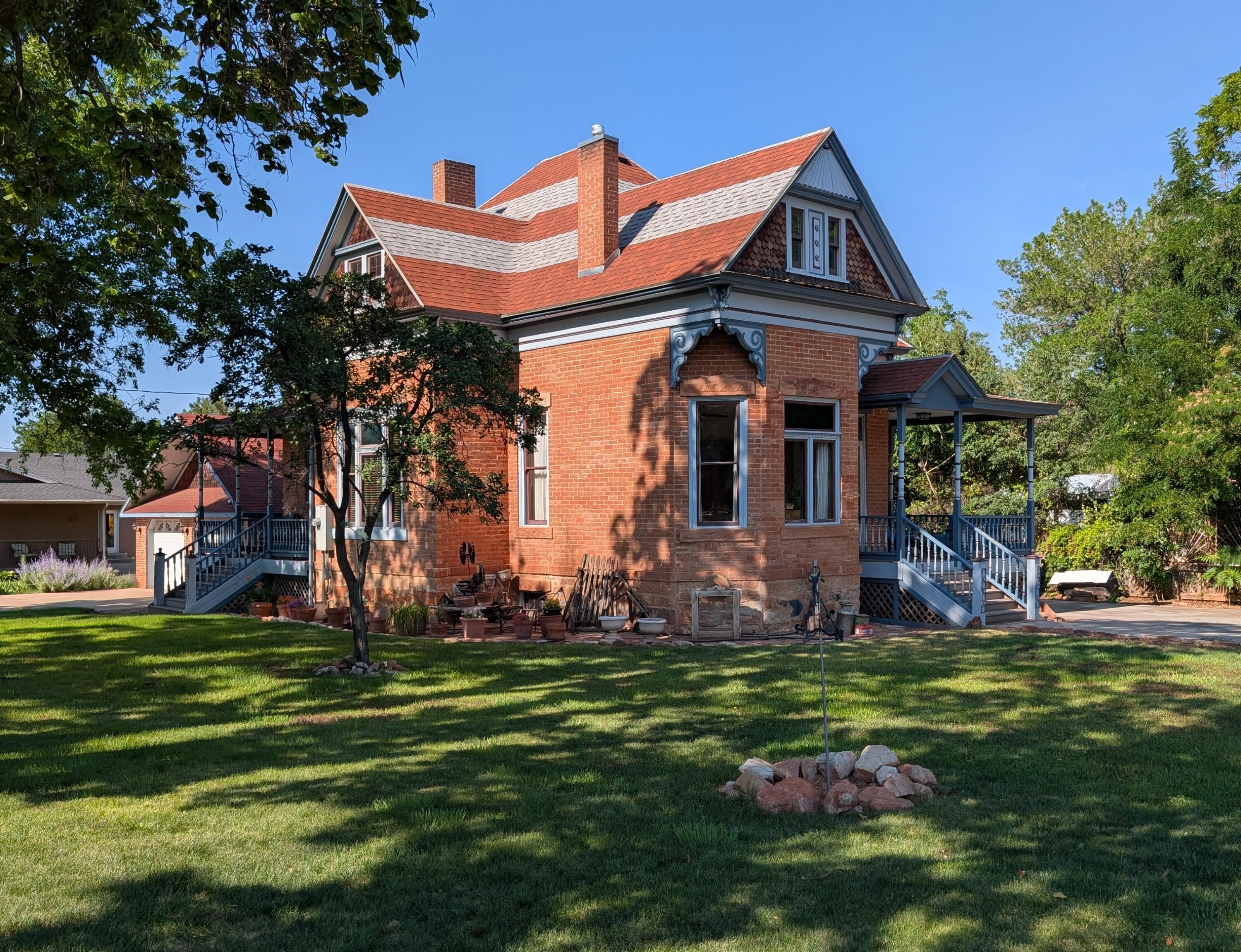 Photo 1 of 34 — 17 W 100 S, Kanab, UT 84741