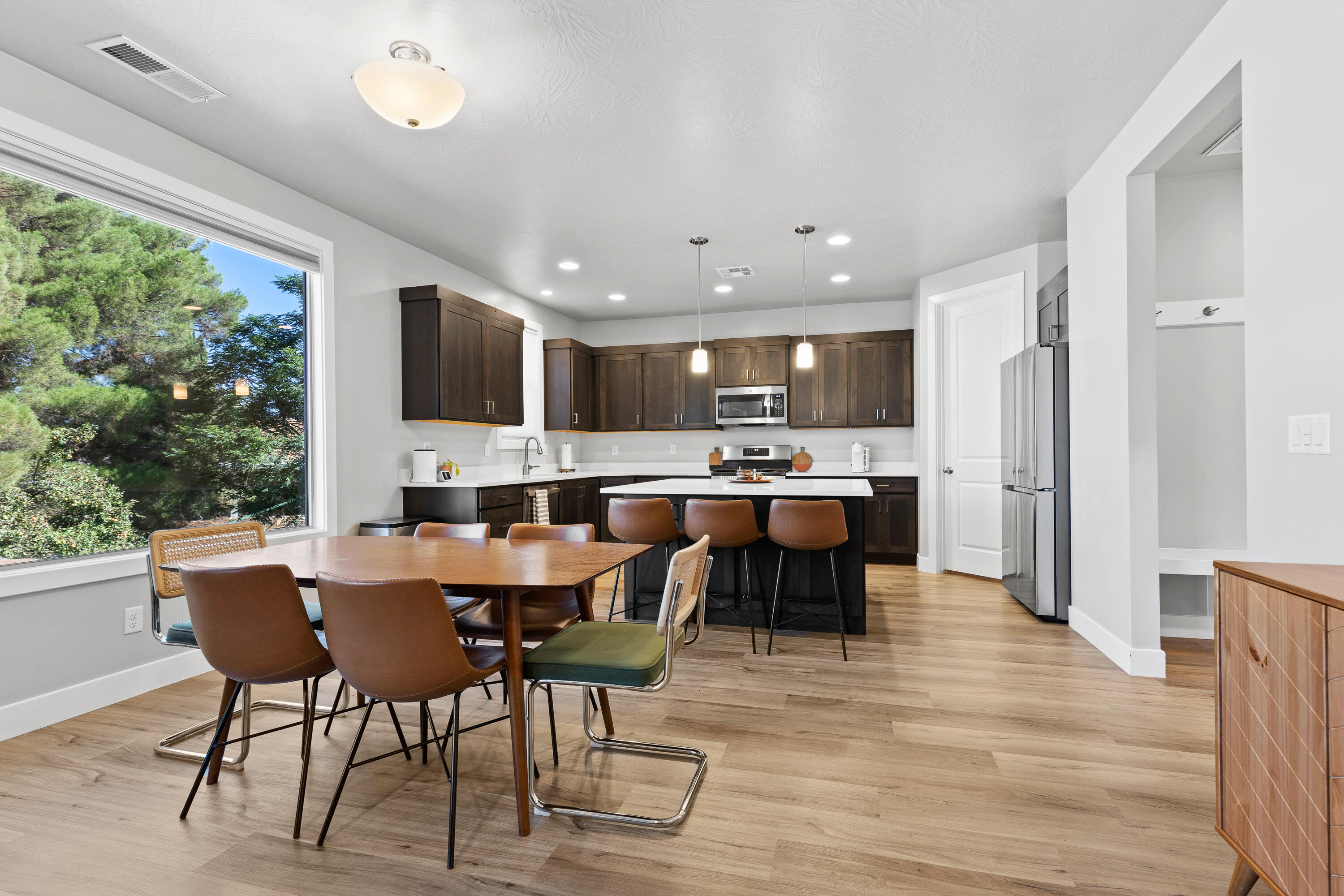 FREEDOM CIRCLE - Residential