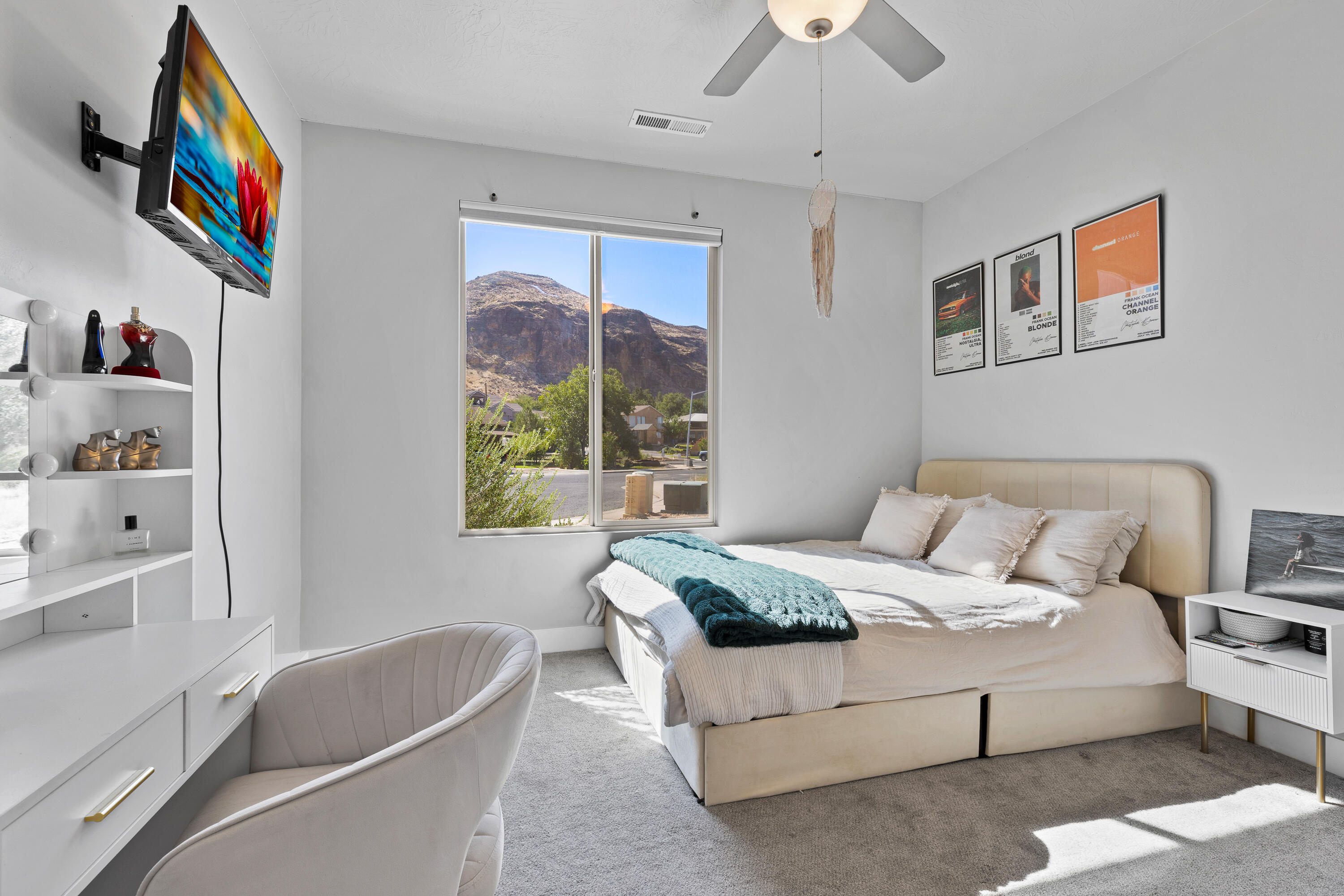 FREEDOM CIRCLE - Residential