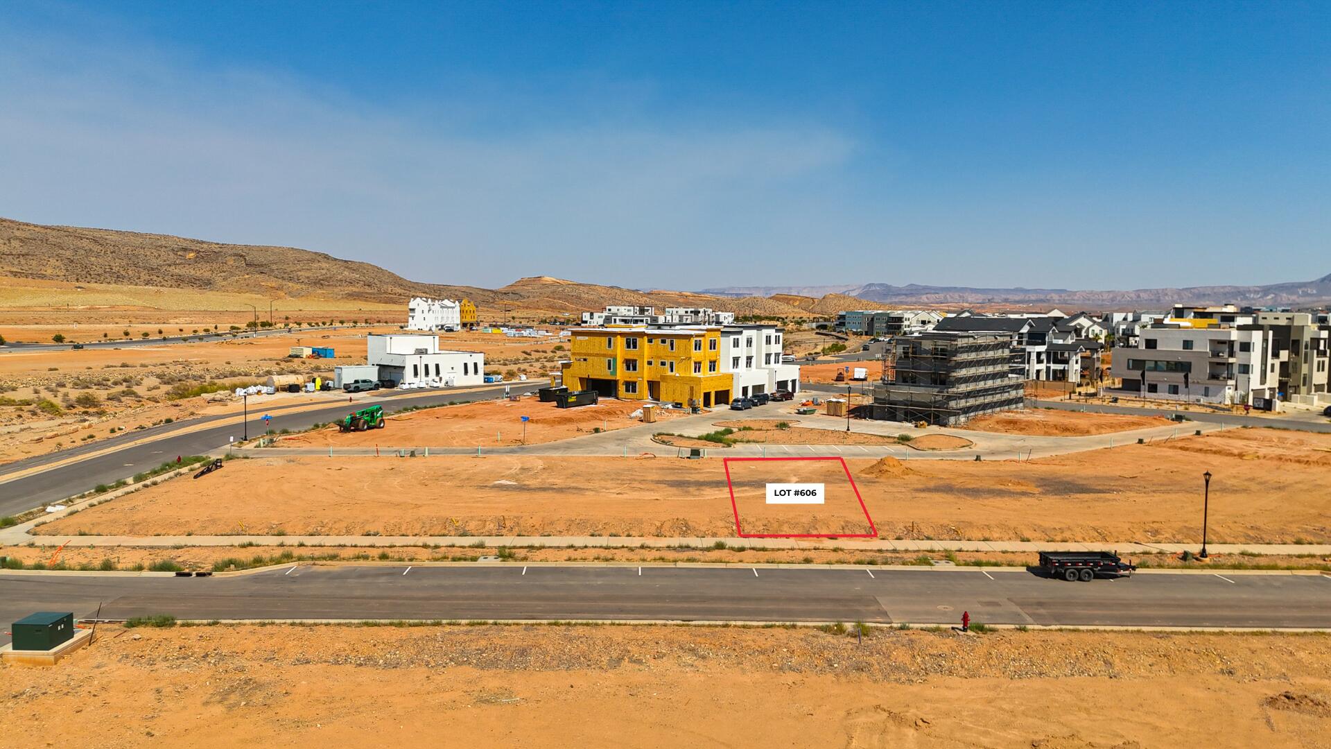 DESERT COLOR RESORT - Land