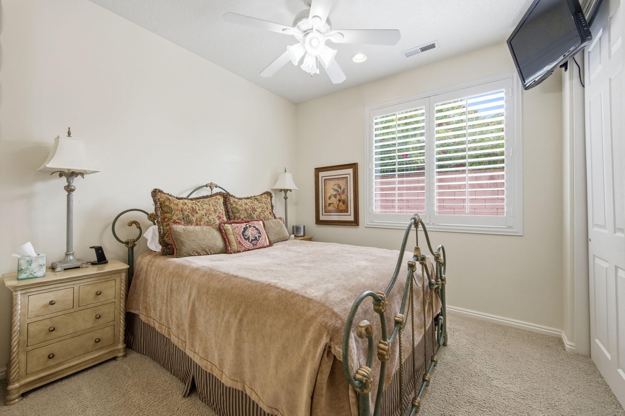 CORAL CANYON - Residential