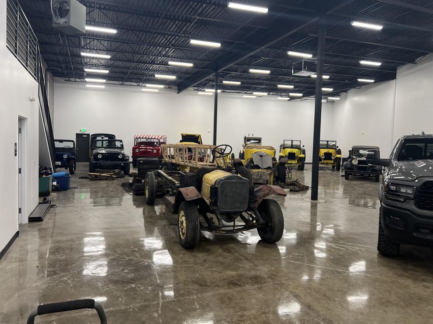 NOW AVAILABLE is this MOVE IN READY 11,000 sqft unit for lease.  

CLIMATE CONTROLLED and ready for move-in for storage, distribution, 3PL, corporate hq, manufacturing, assembly, or similar uses.  Located convenient to i15, St George, Hurricane, and Iron County and Las Vegas.  Address is 174 N Old Highway 91, Hurricane, UT 84737. 

Fenced/gated yard space available. Potential for monument signage. TI $$ is available. 

Current configuration of the unit is showroom/office/flex space downstairs, office/flex space/storage upstairs, and the rest is wide open warehouse space.  3 FINISHED bathrooms.  

Features:
- Two 12'x14' automatic garage doors
- LOADING DOCK on site.  
- 3 phase power w/ 400 amps (double panel)
- Fiber internet
- Floor drains
- Shop sink

Note - Owner/Agen