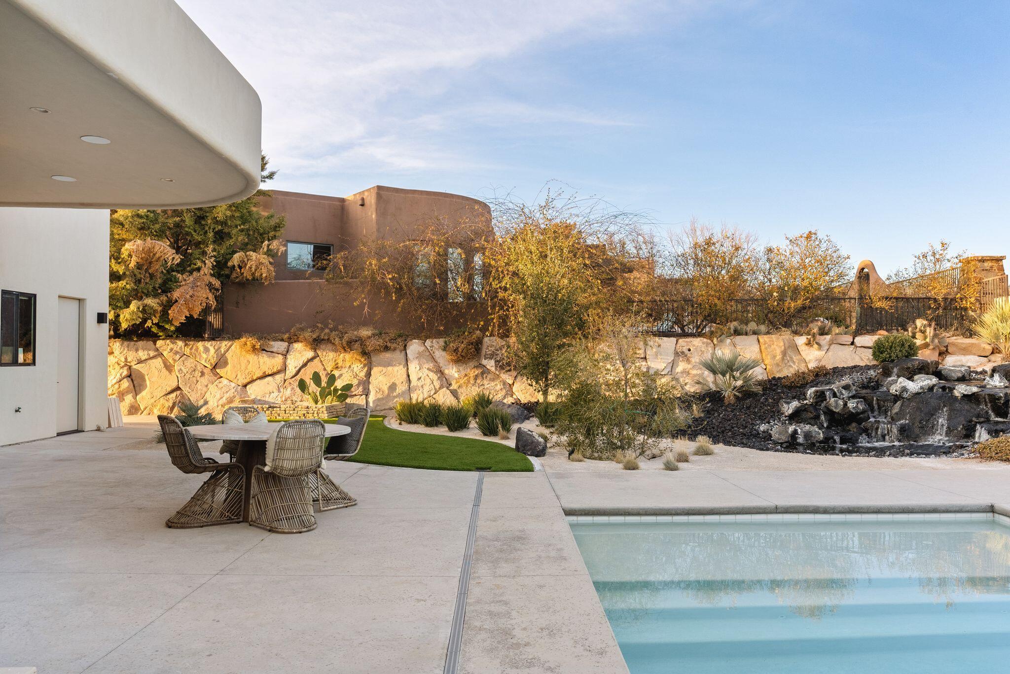 LEDGES OF ST GEORGE - Residential