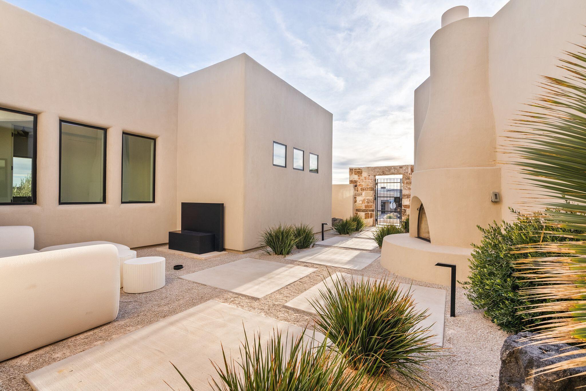 LEDGES OF ST GEORGE - Residential