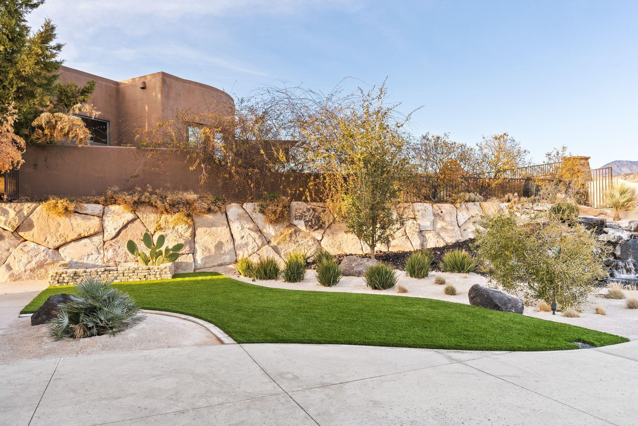 LEDGES OF ST GEORGE - Residential