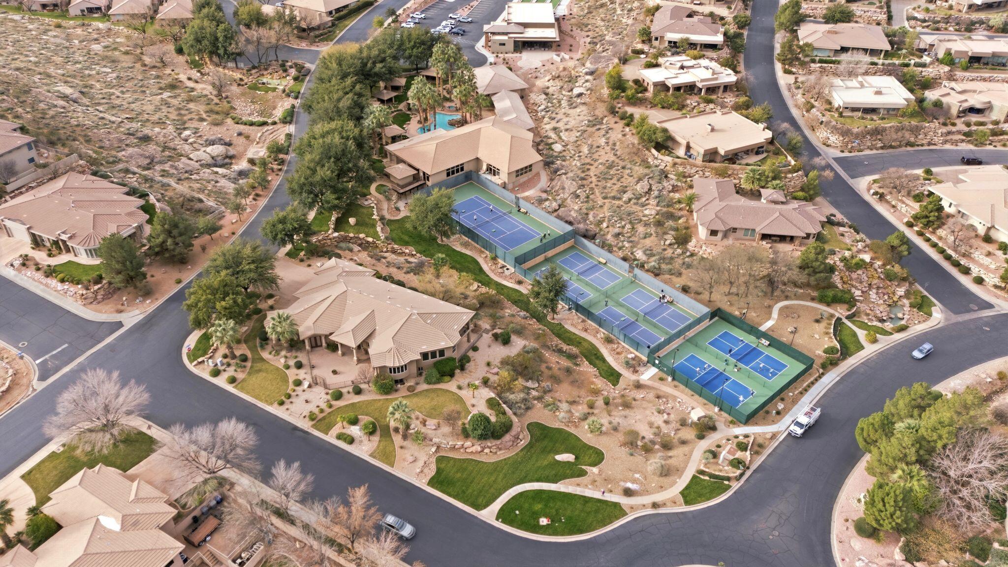 STONE CLIFF - Residential