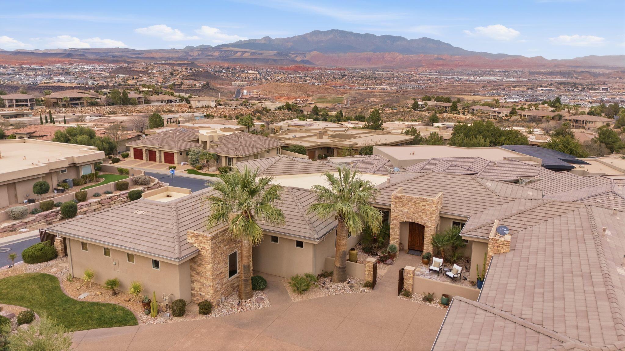 STONE CLIFF - Residential