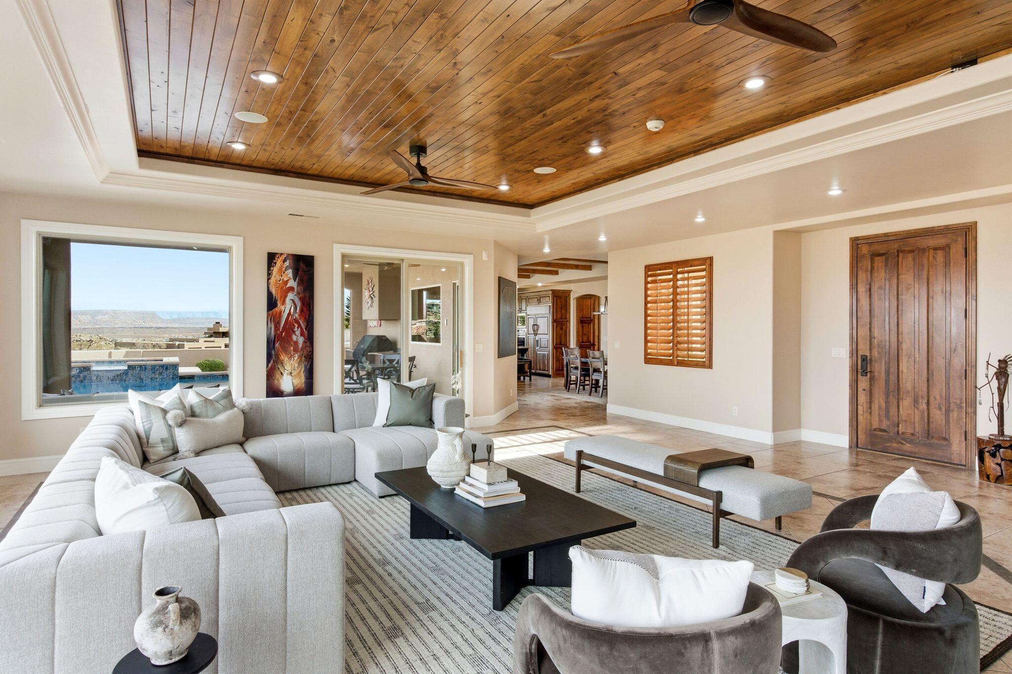 STONE CLIFF - Residential