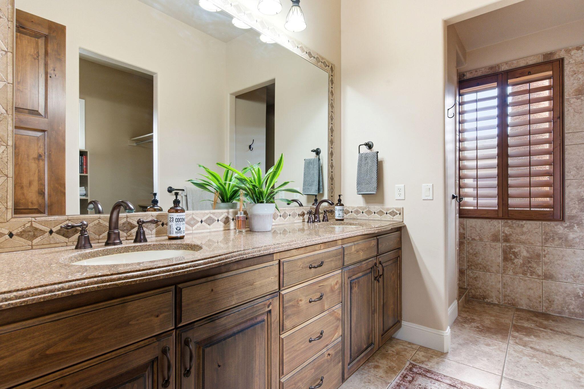 STONE CLIFF - Residential