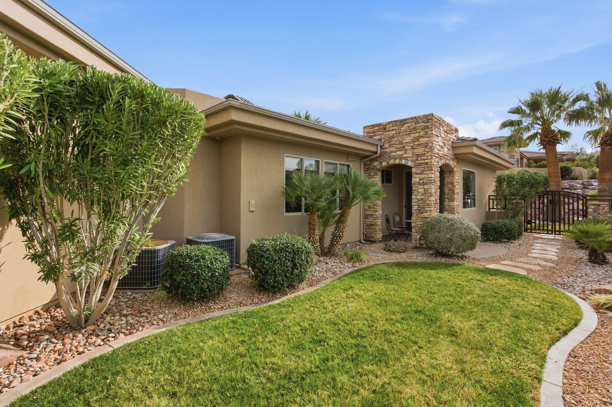 STONE CLIFF - Residential