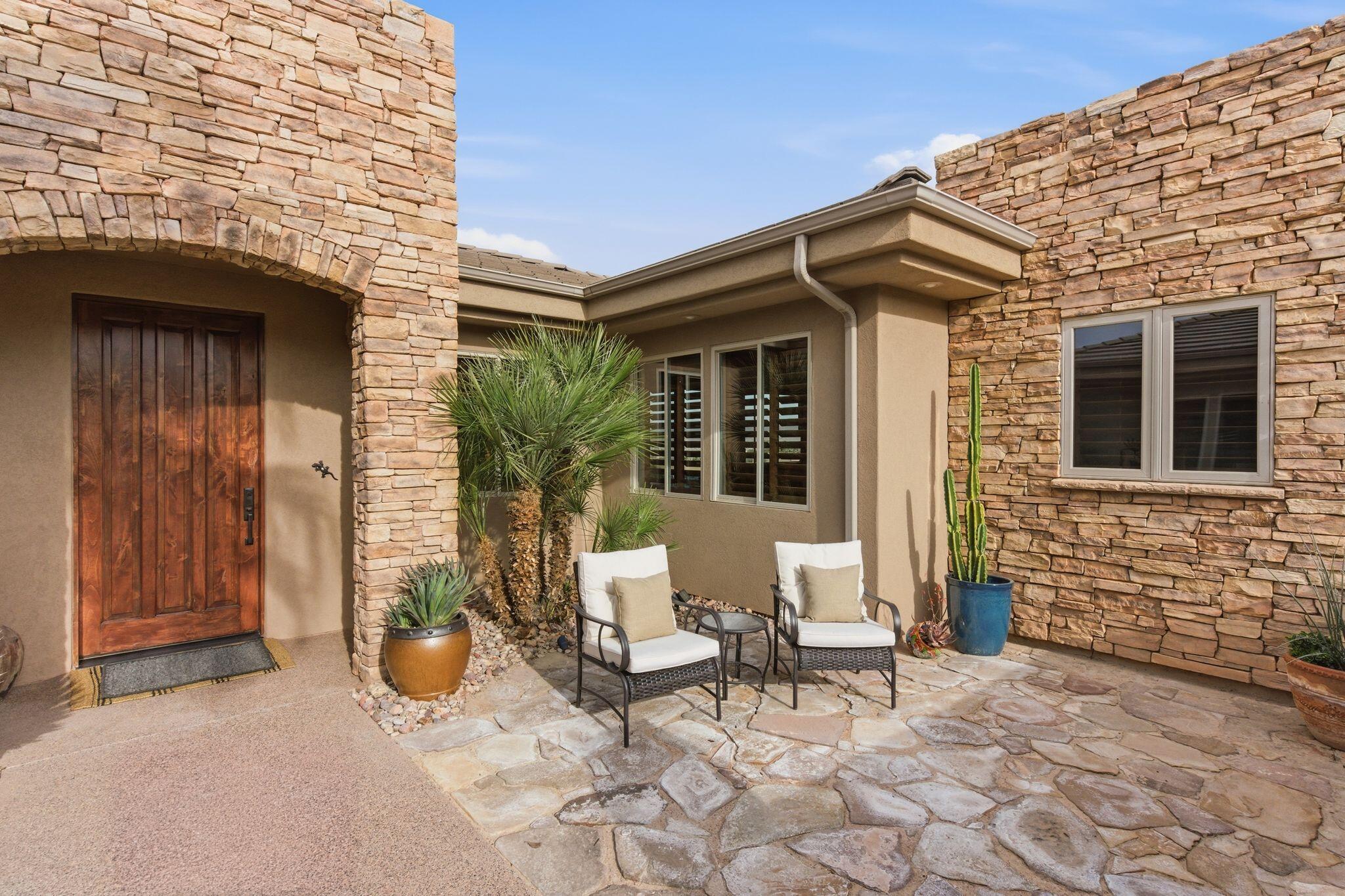 STONE CLIFF - Residential