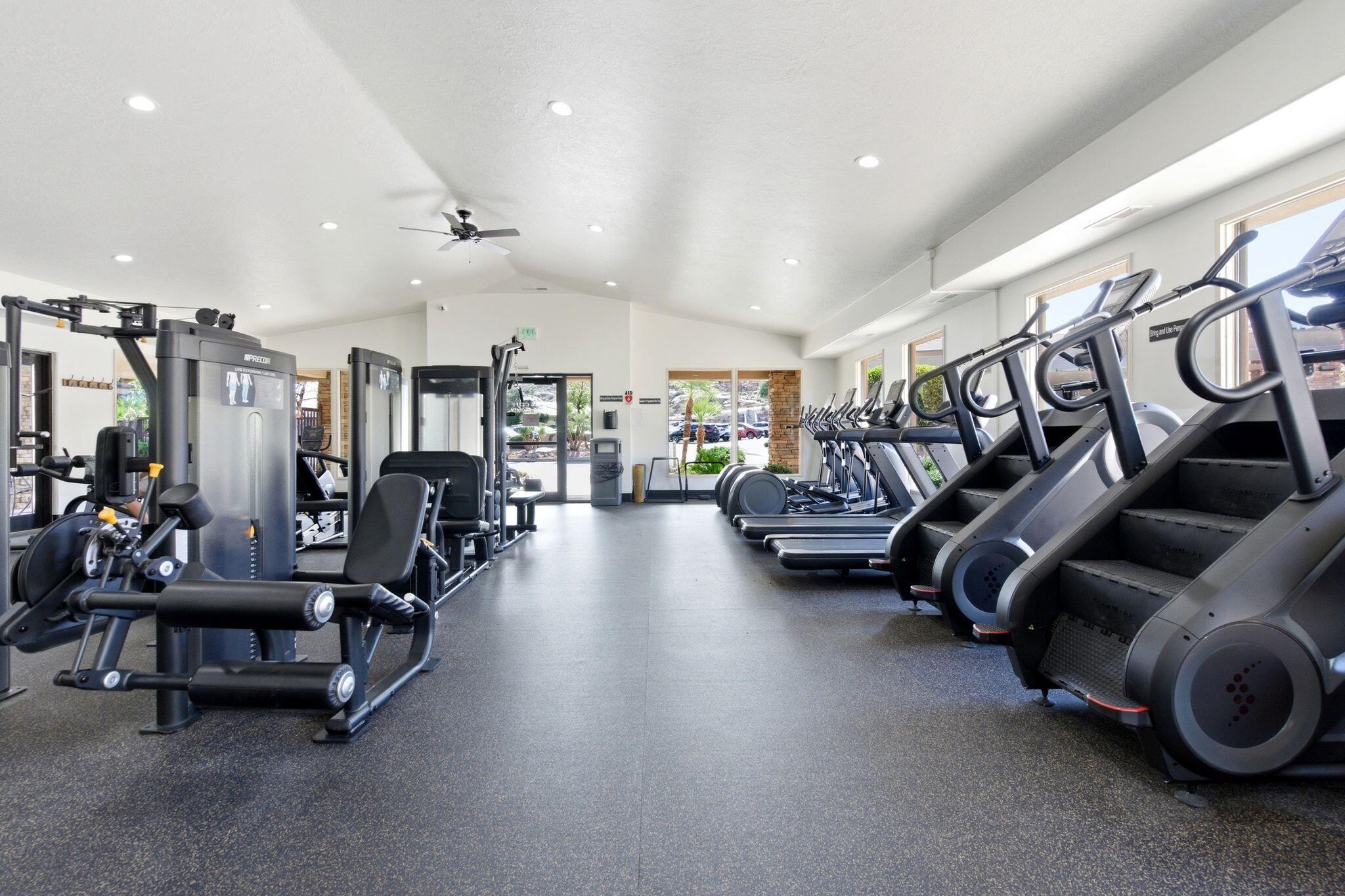 STONE CLIFF - Residential