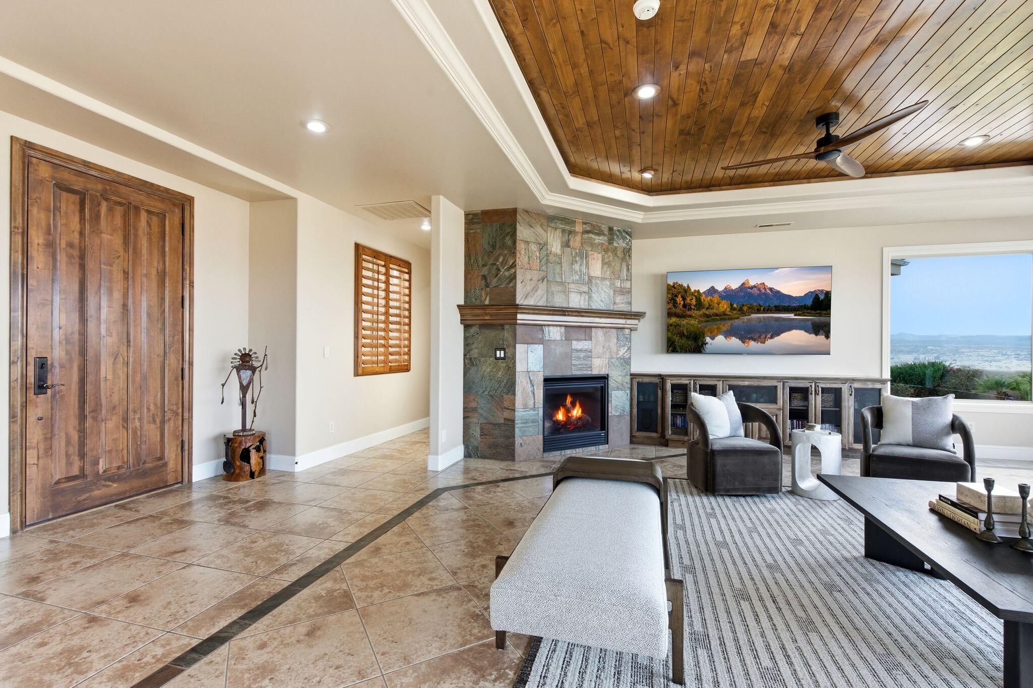 STONE CLIFF - Residential