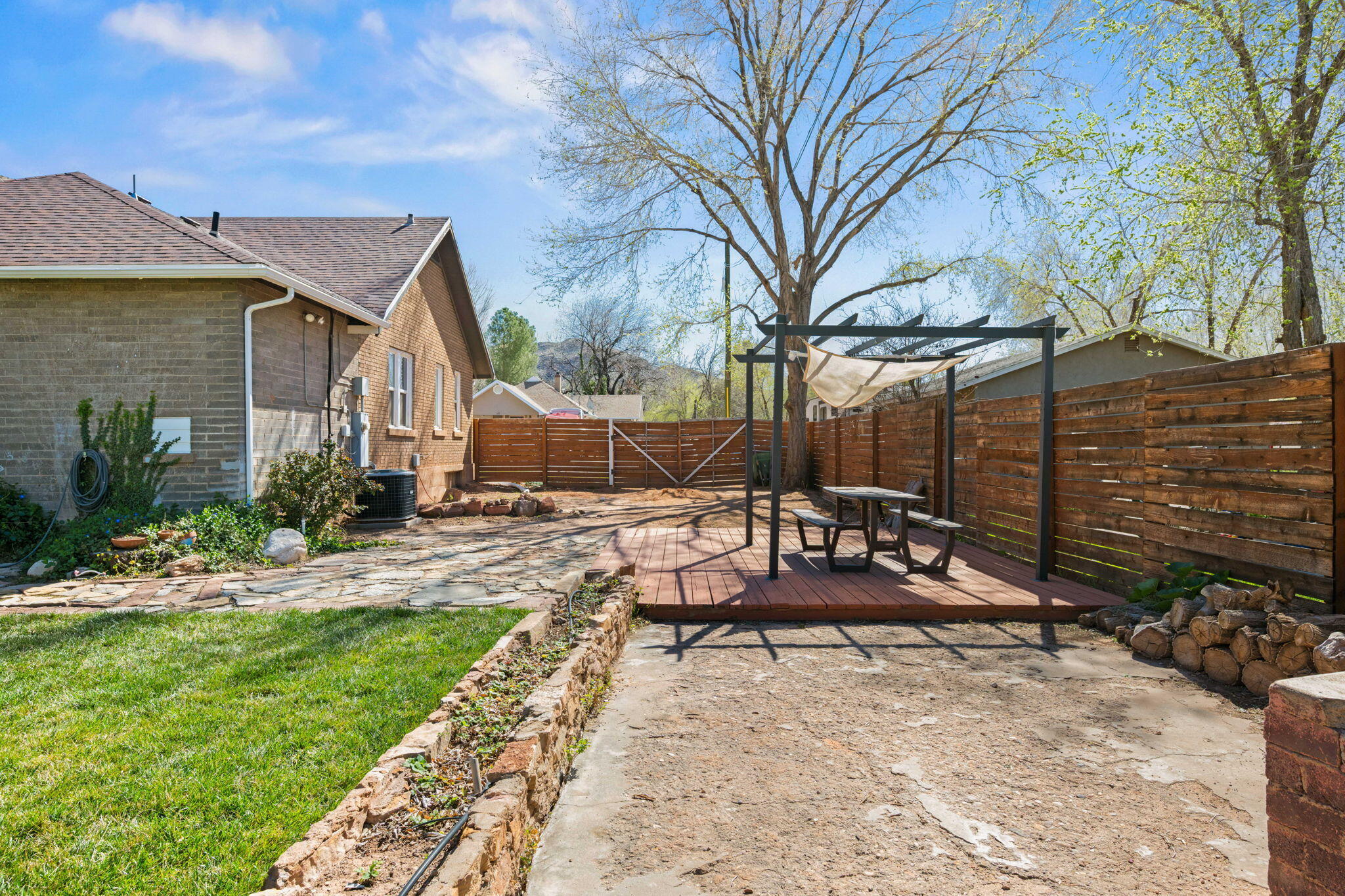 HURRICANE TOWNSITE - Residential