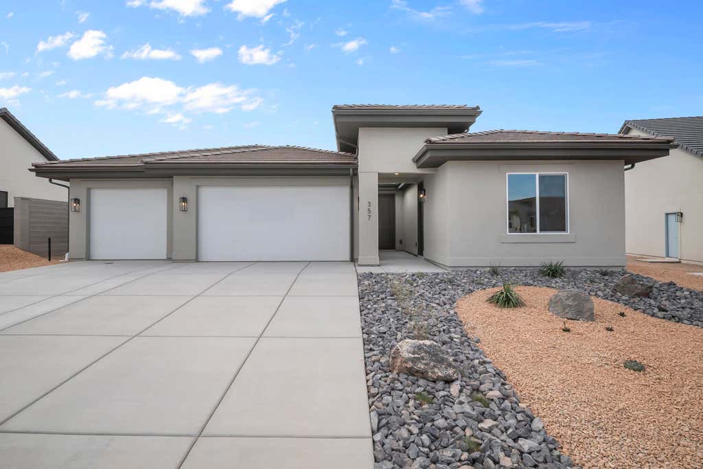 Photo of 1632 S Staircase Way 4184 #4184, Washington, UT 84780 (MLS # 26-273697)
