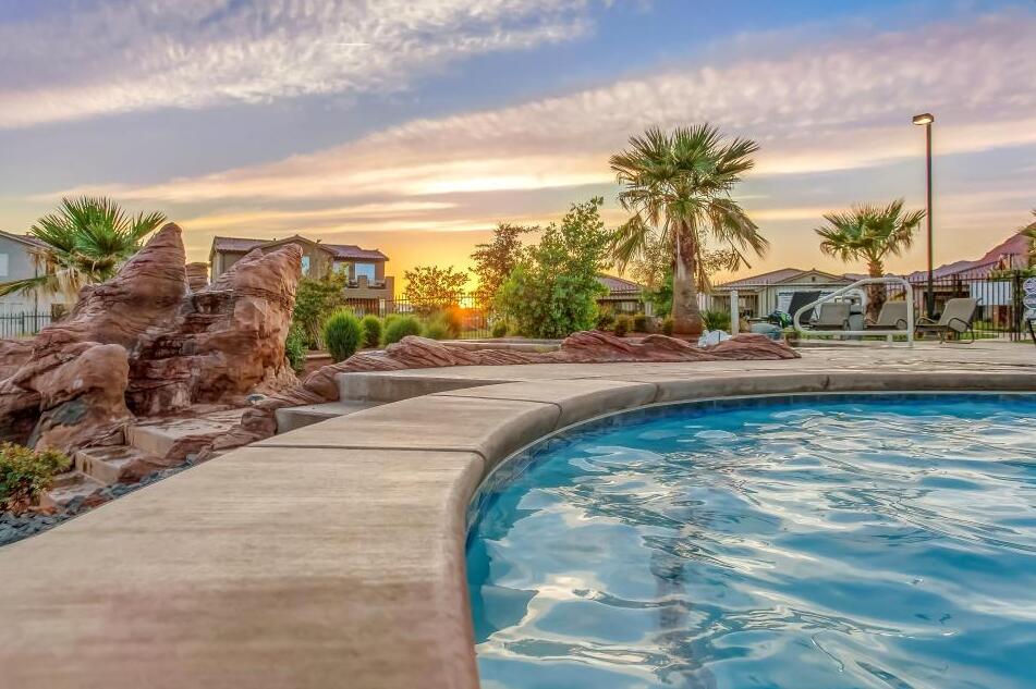 PARADISE VILLAGE AT ZION - Residential