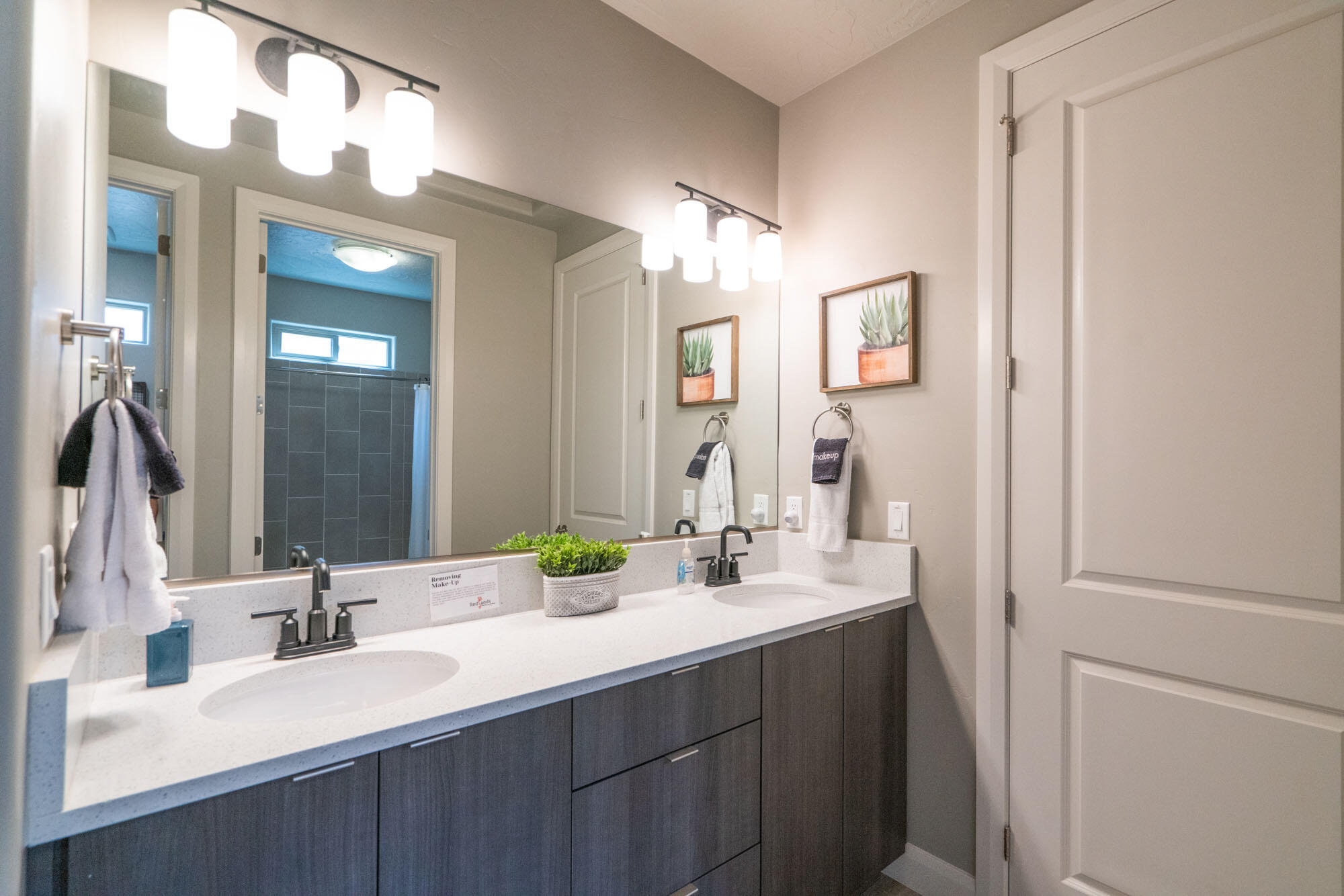 PARADISE VILLAGE AT ZION - Residential