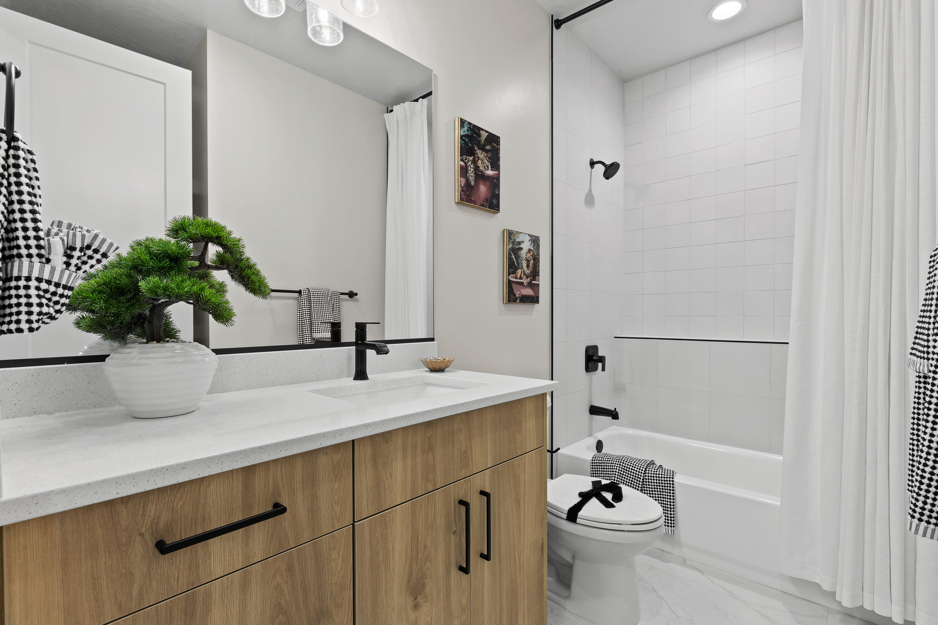 PAINTED SANDS - Residential