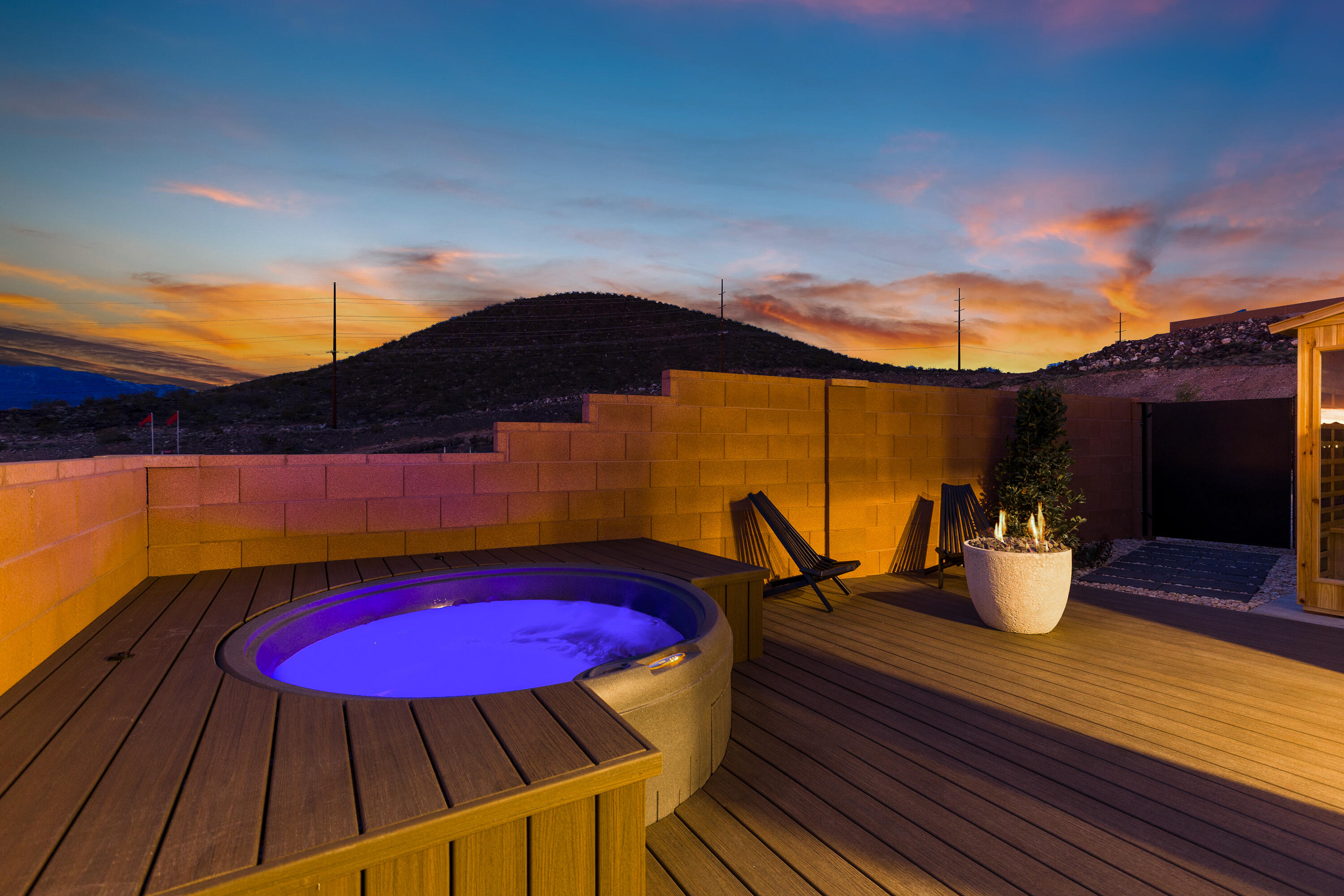 PAINTED SANDS - Residential