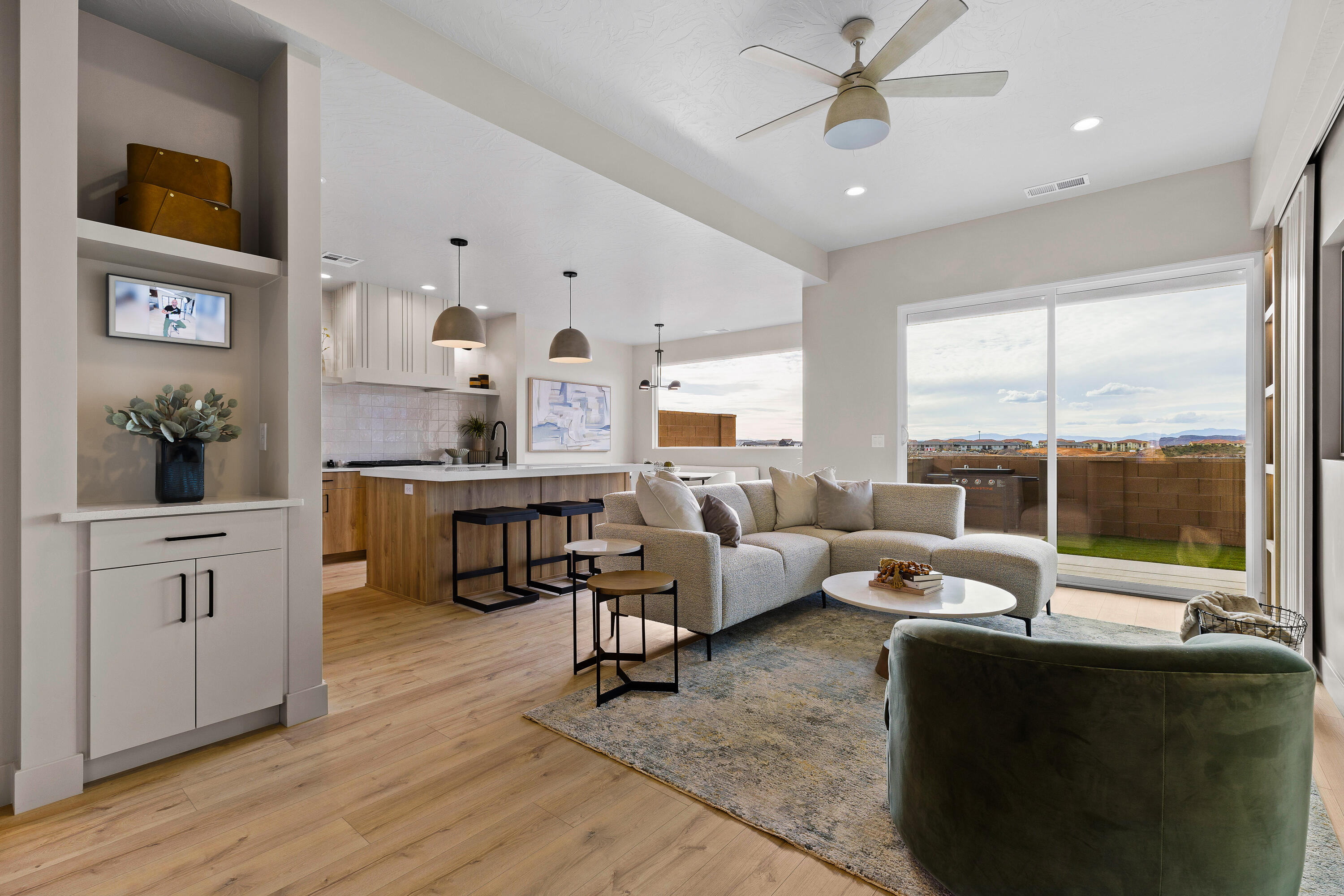 PAINTED SANDS - Residential