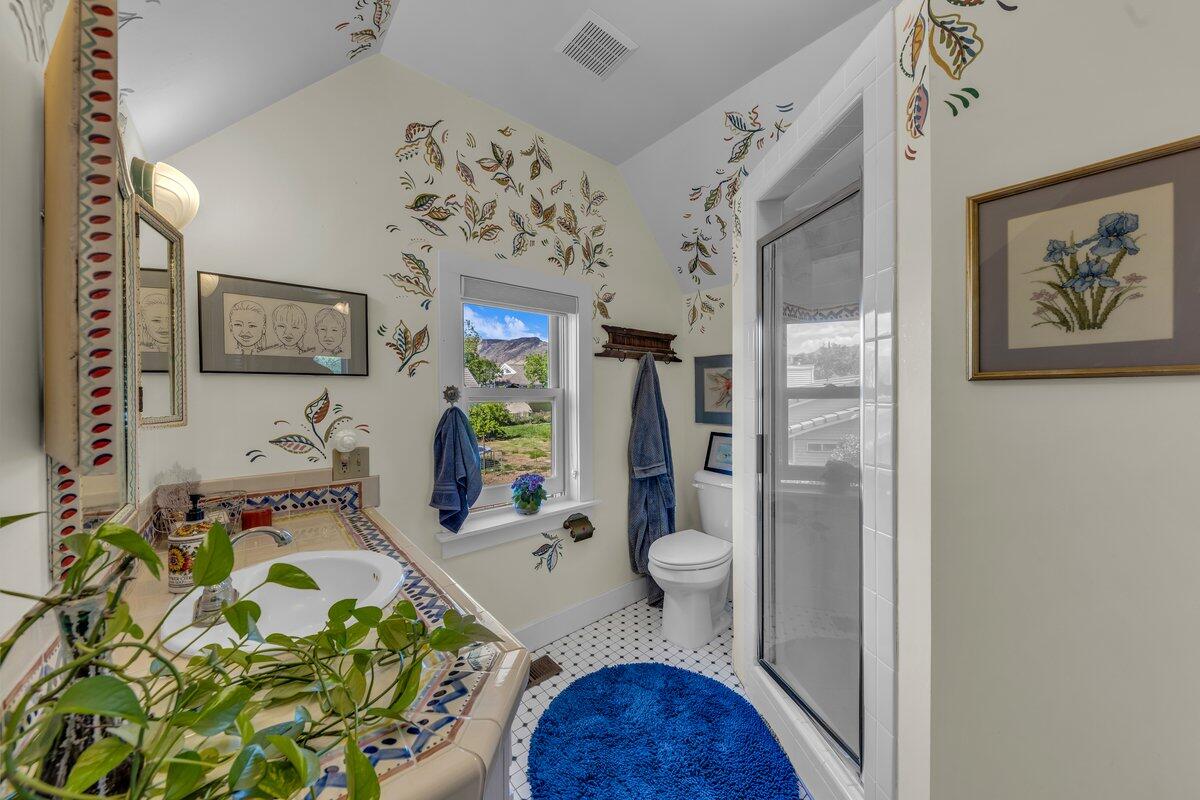 TOQUERVILLE TOWNSITE - Residential