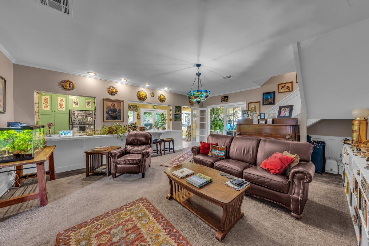 TOQUERVILLE TOWNSITE - Residential