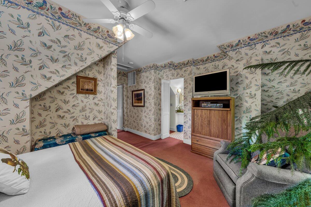 TOQUERVILLE TOWNSITE - Residential