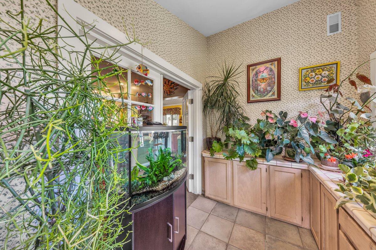 TOQUERVILLE TOWNSITE - Residential