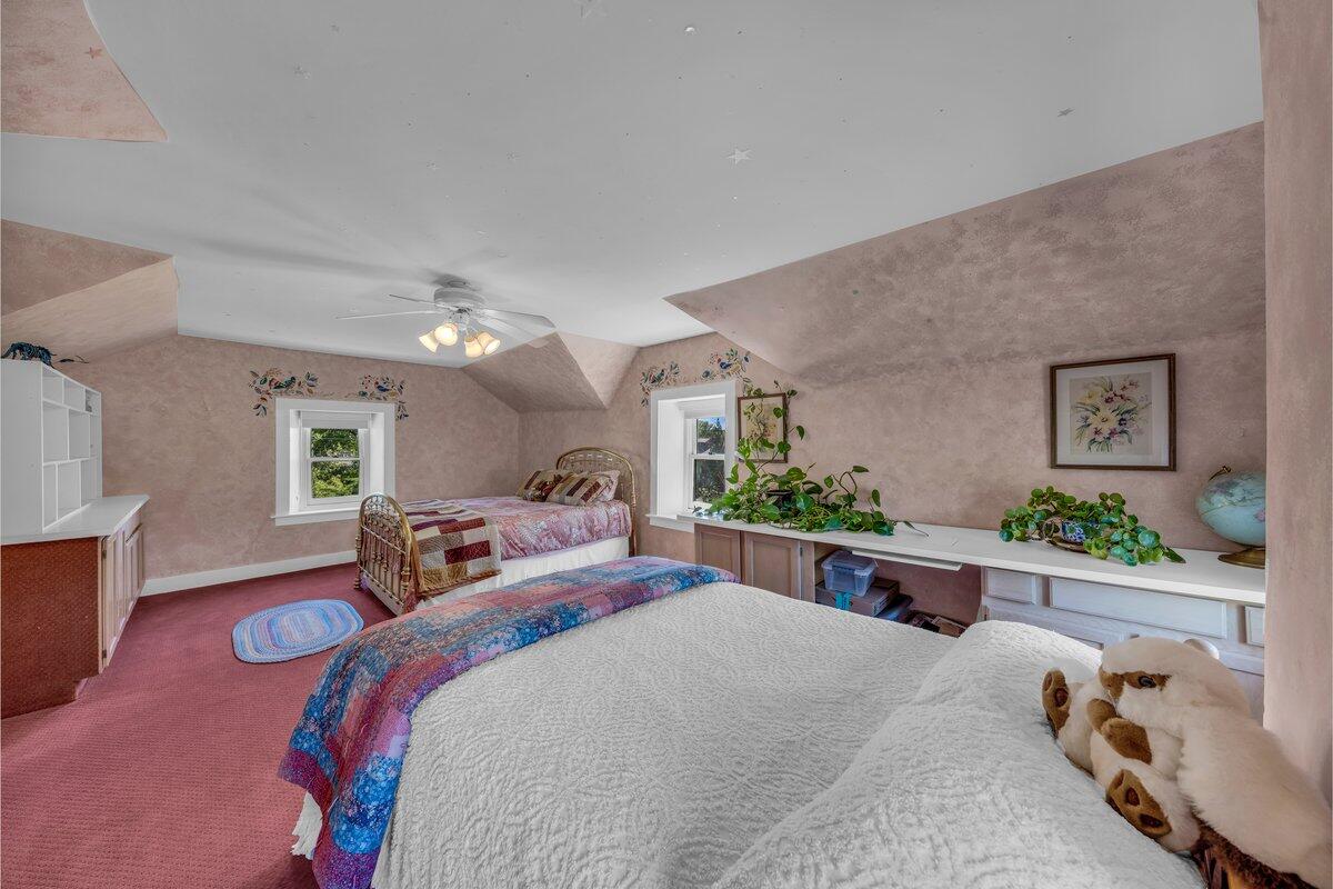 TOQUERVILLE TOWNSITE - Residential