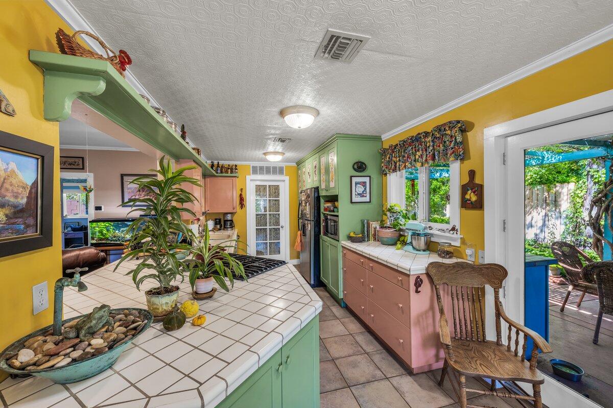 TOQUERVILLE TOWNSITE - Residential