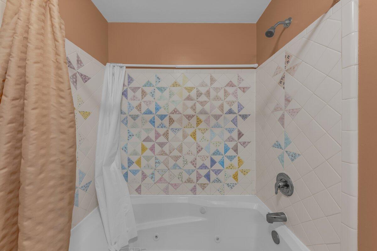 TOQUERVILLE TOWNSITE - Residential