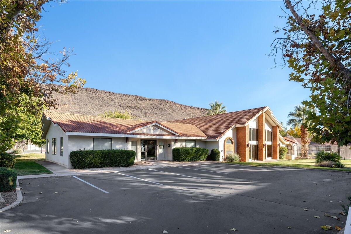 WILLOW RUN RESORT CONDOS - Residential