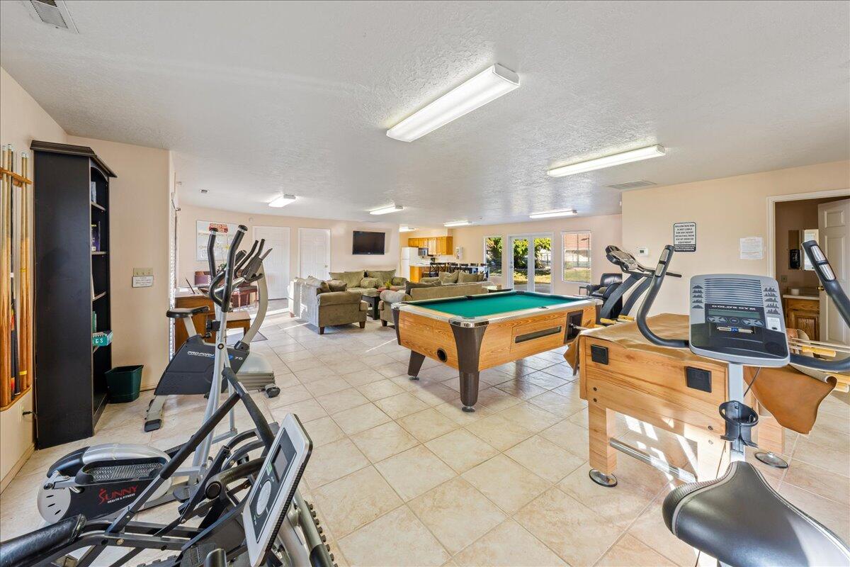 WILLOW RUN RESORT CONDOS - Residential