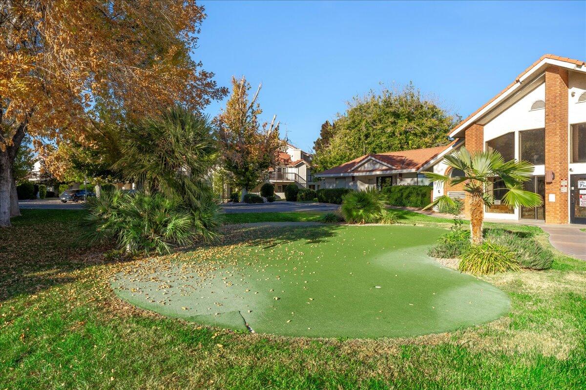 WILLOW RUN RESORT CONDOS - Residential