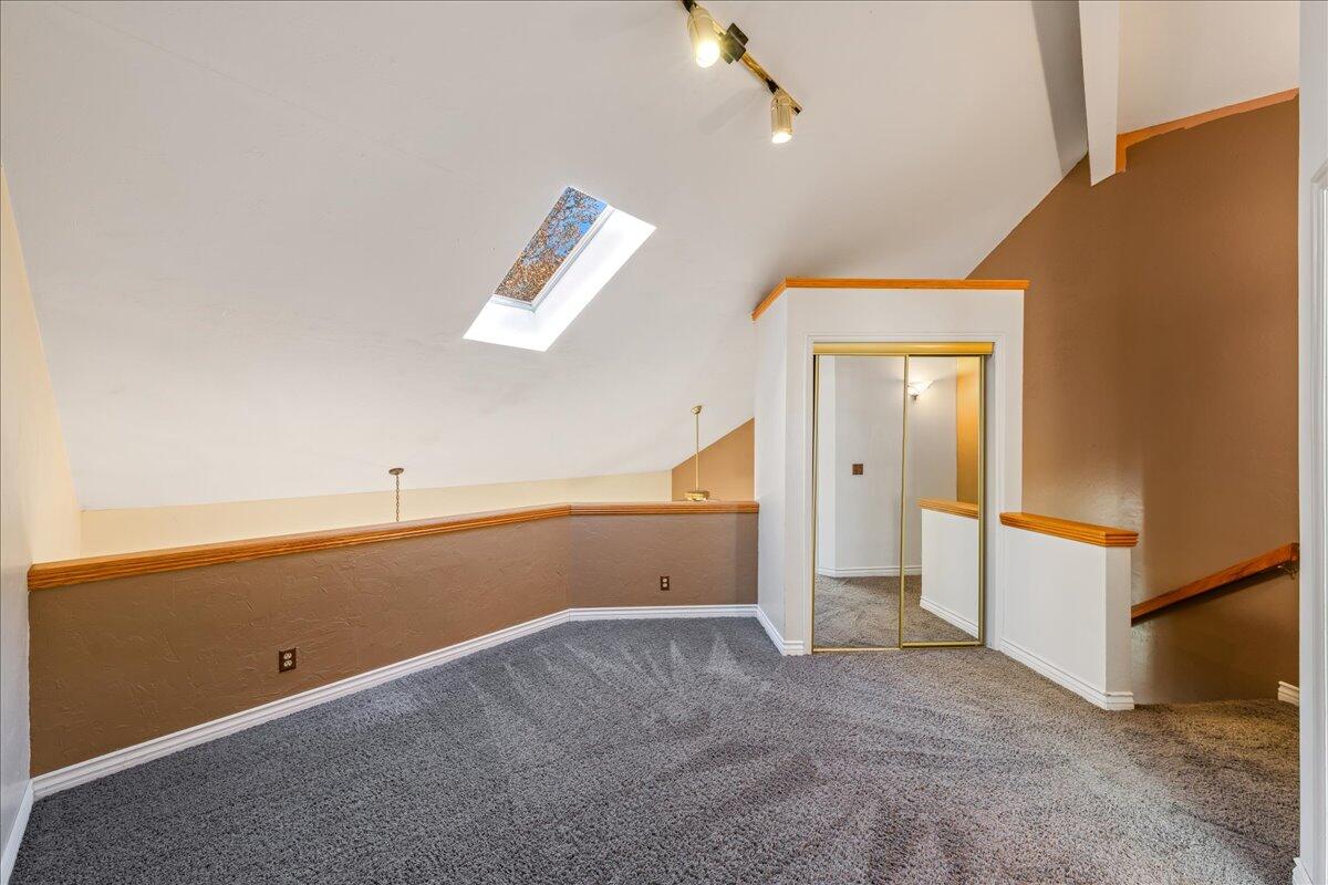 WILLOW RUN RESORT CONDOS - Residential