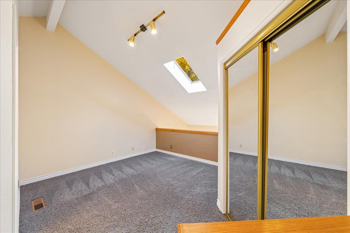 WILLOW RUN RESORT CONDOS - Residential