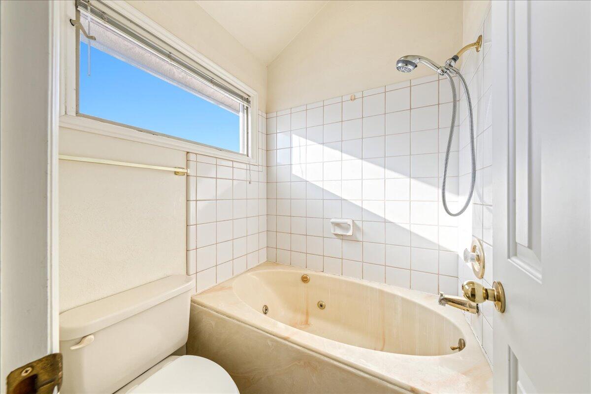 WILLOW RUN RESORT CONDOS - Residential