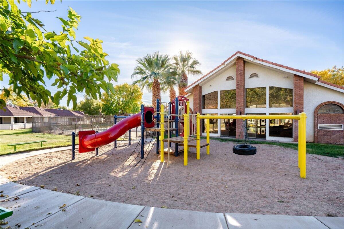 WILLOW RUN RESORT CONDOS - Residential