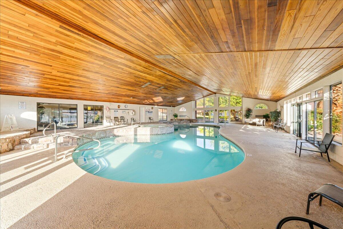 WILLOW RUN RESORT CONDOS - Residential