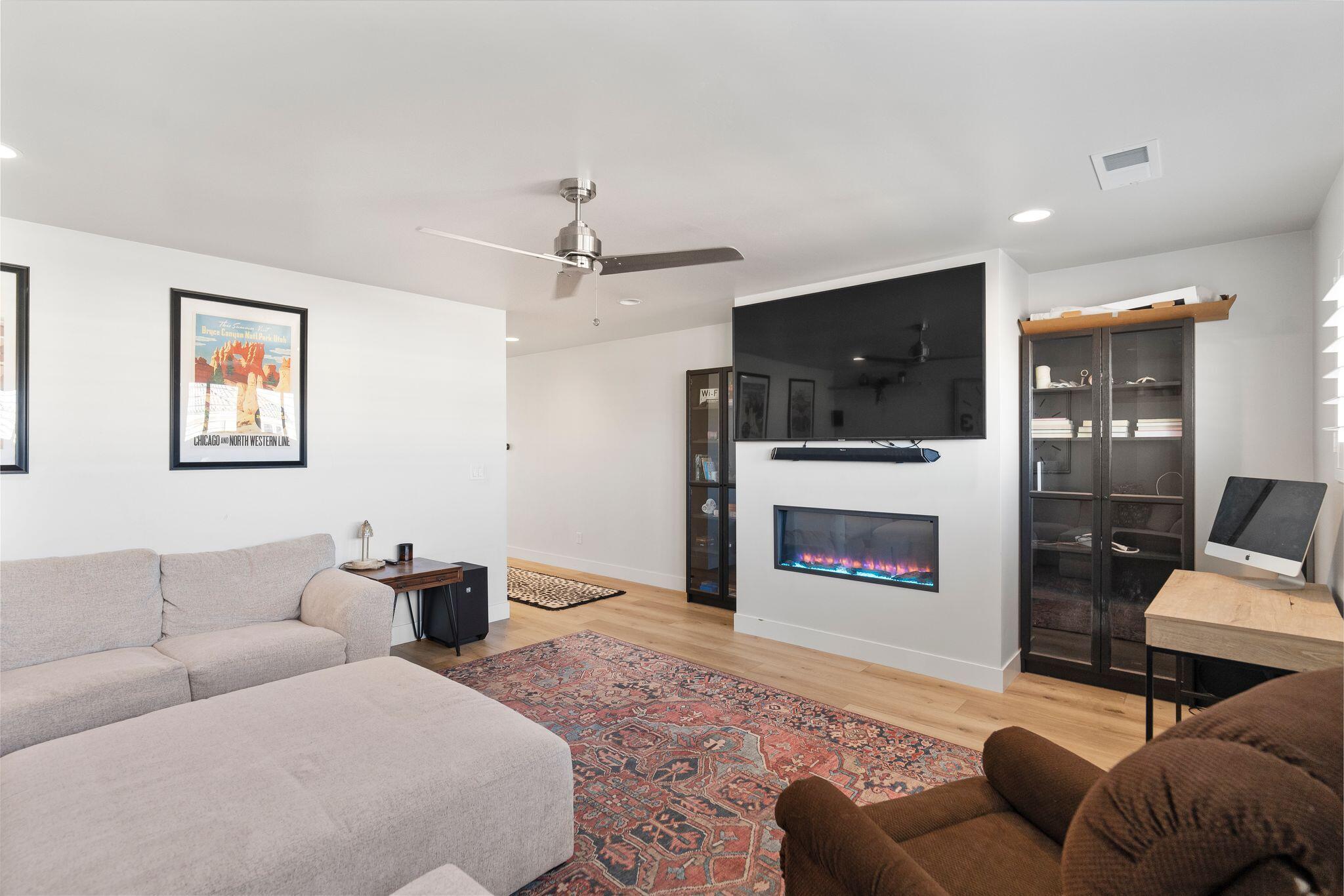 AUBURN HILLS - Residential